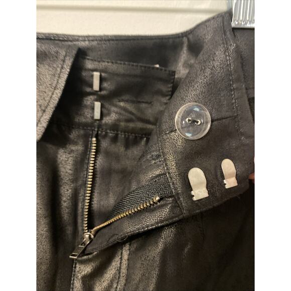 DKNY faux leather mini skirt size 6 - Picture 2 of 6